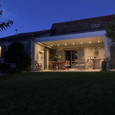 Bed and Breakfast La Ferme Buissonniere Bardou Exterior foto