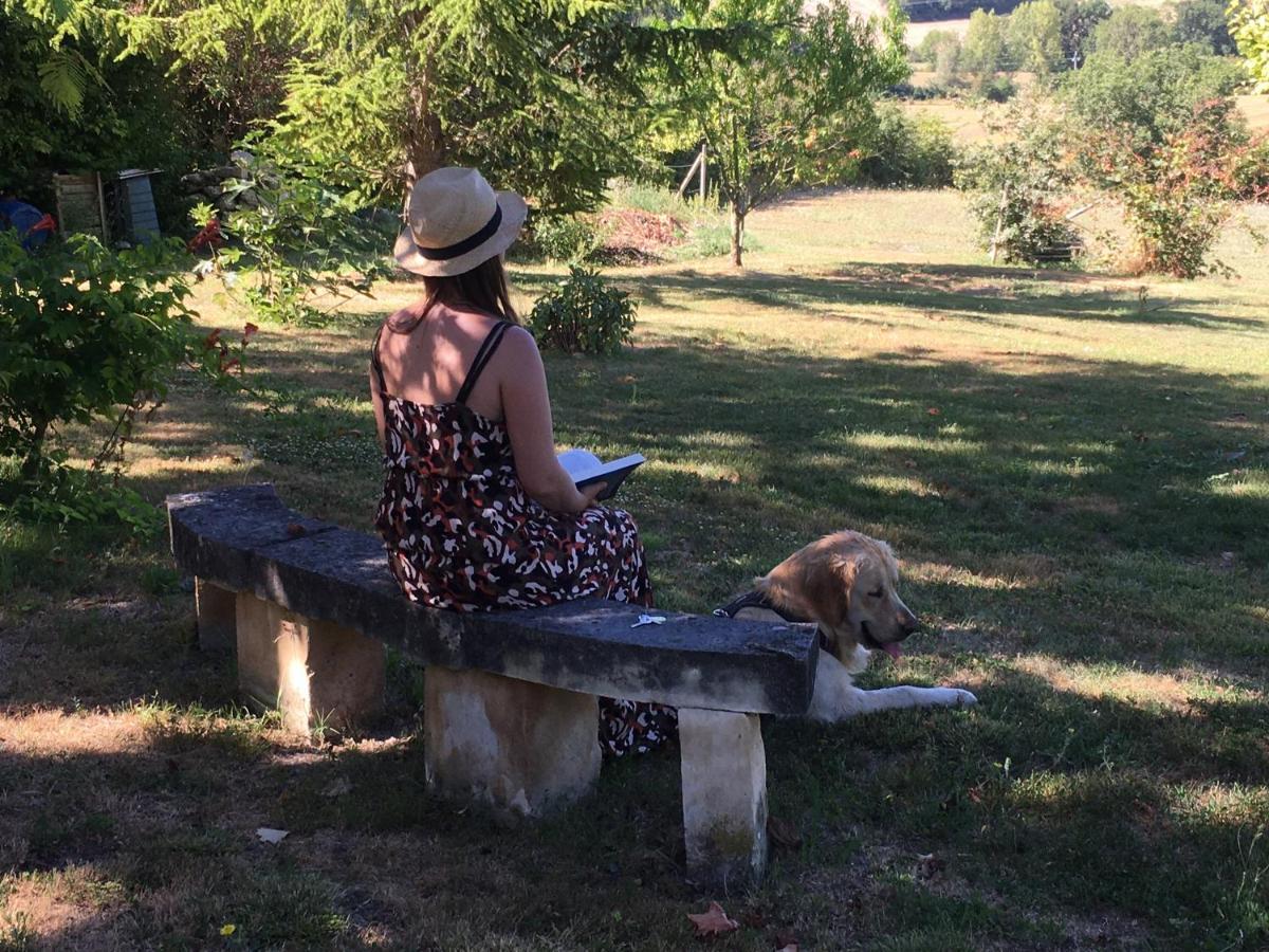 Bed and Breakfast La Ferme Buissonniere Bardou Exterior foto